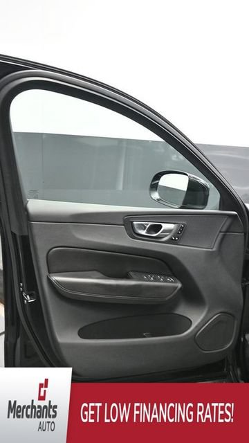 Used 2023 Volvo XC60 B5 Core AWD/4WD image 14