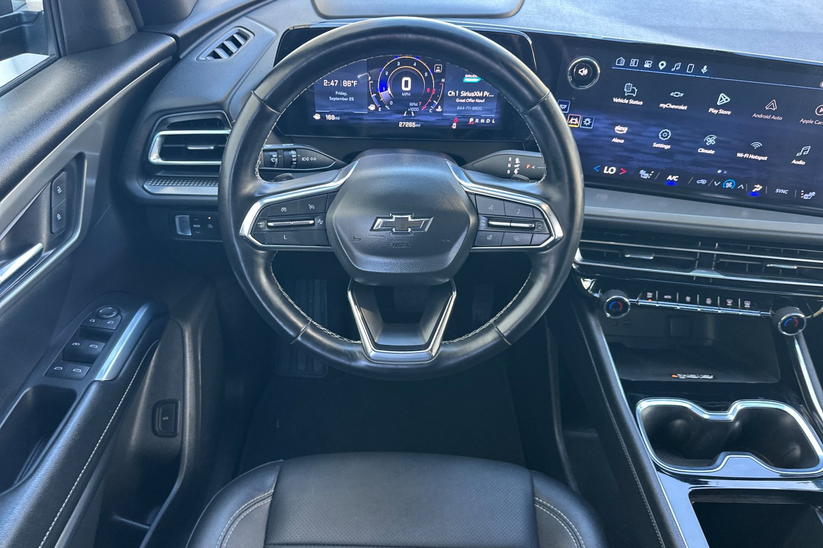 Used 2024 Chevrolet Traverse LT w/ Midnight/Sport Edition FWD image 14