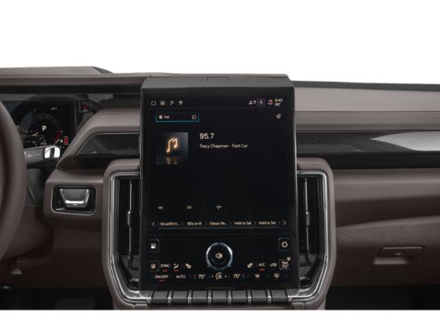 Used 2025 GMC Yukon XL Elevation w/ Technology Package AWD/4WD image 9