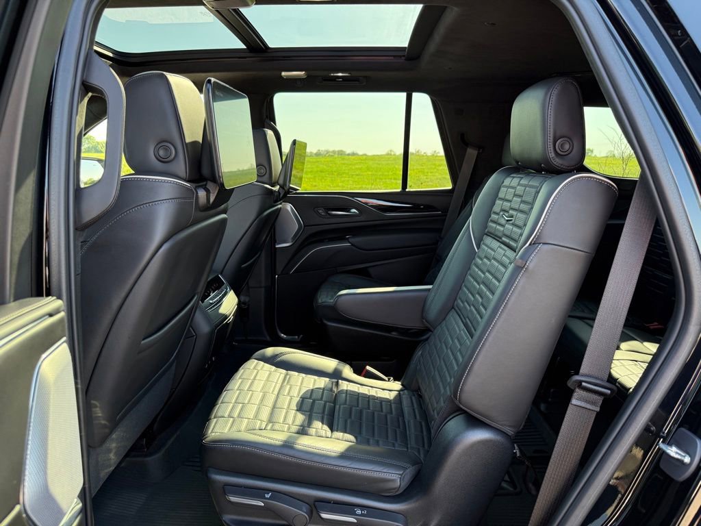 Used 2023 Cadillac Escalade V image 10