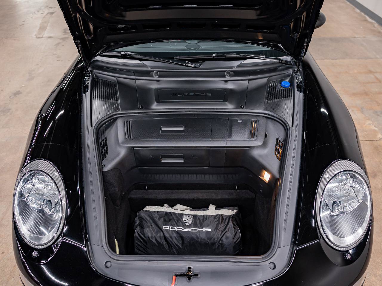 Used 2005 Porsche 911 Carrera S RWD image 17