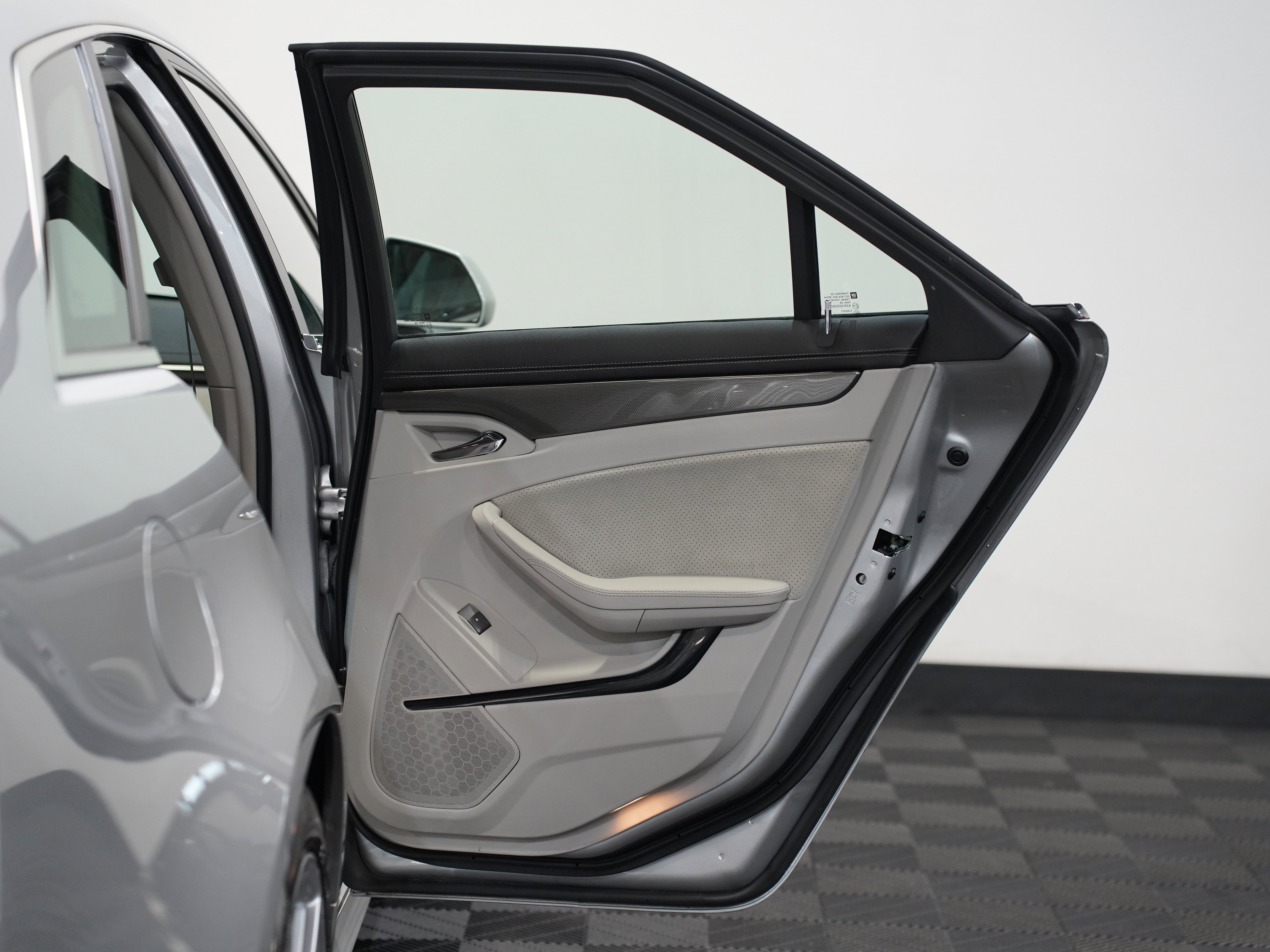 Used 2013 Cadillac CTS V image 24