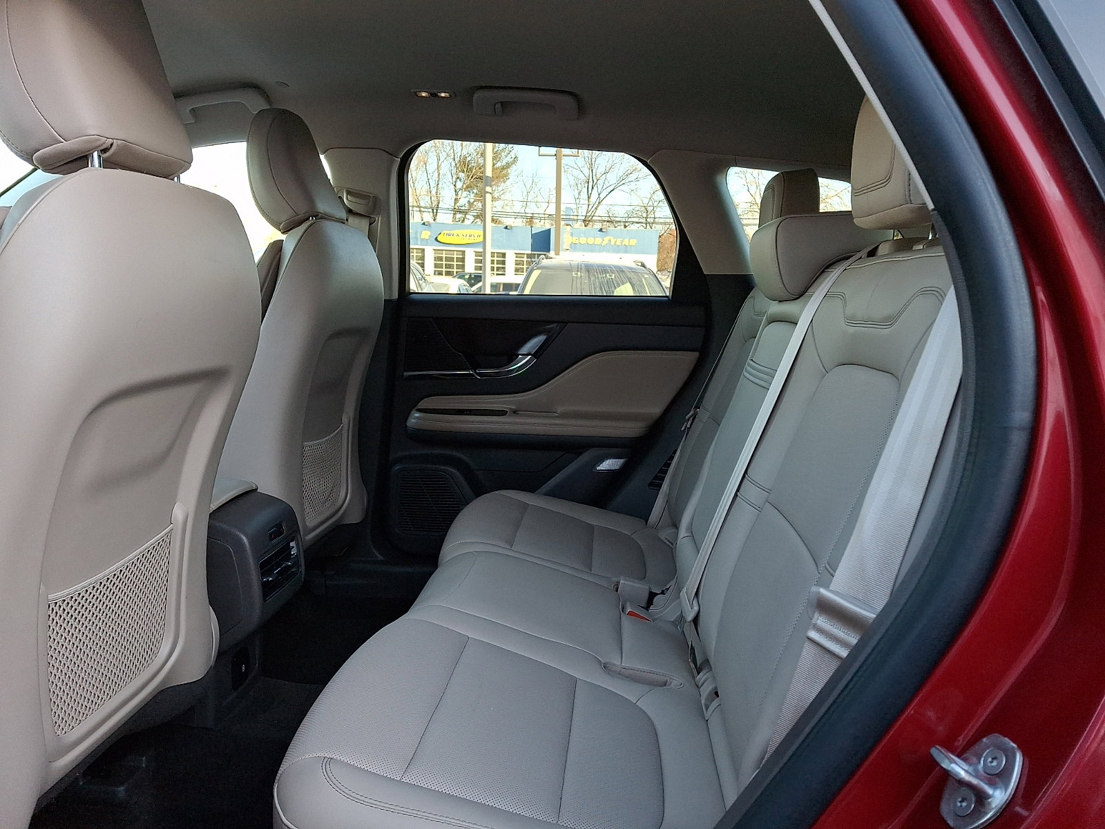 Certified 2022 Lincoln Corsair AWD w/ Equipment Group 101A image 10