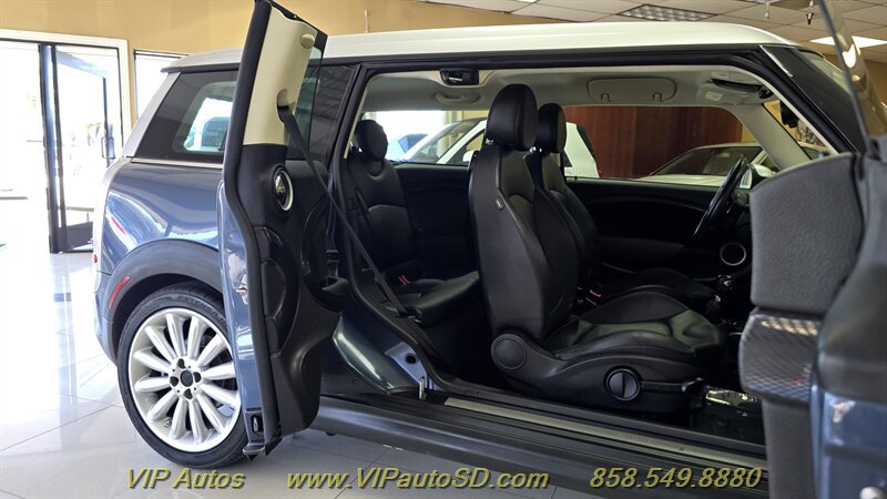 Used 2011 MINI Cooper Clubman S FWD image 16
