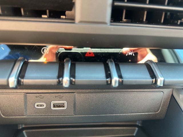 New 2025 Chevrolet Colorado LT w/ LT Convenience Package image 18