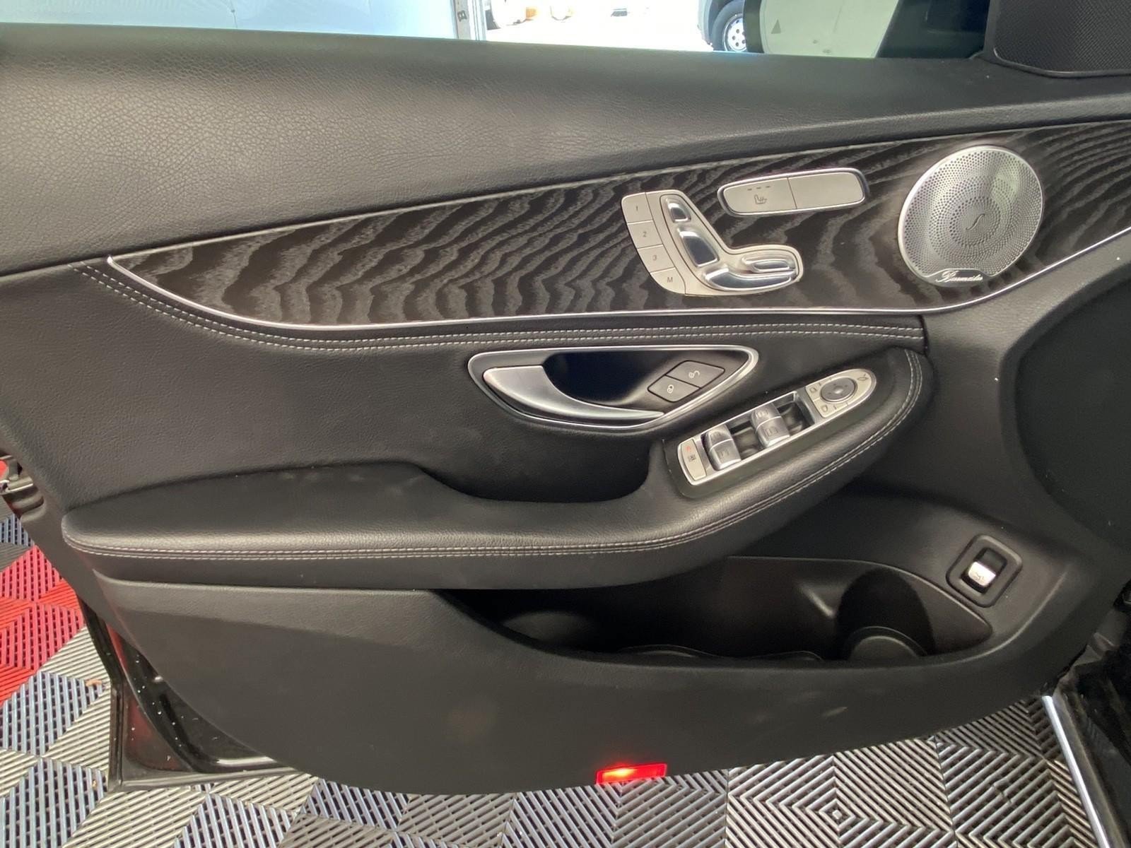 Used 2015 Mercedes-Benz C 300 4MATIC Sedan image 17