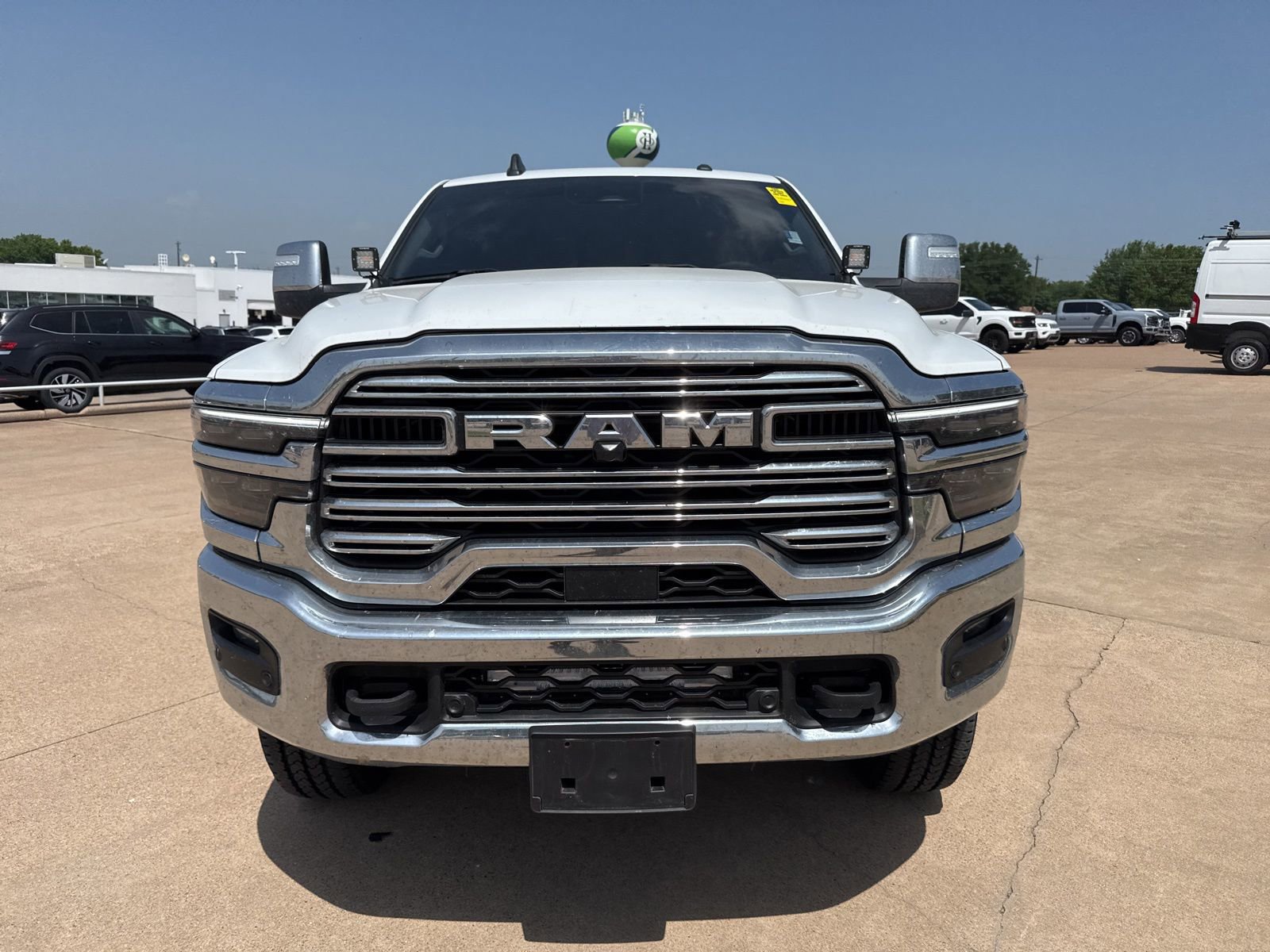 Used 2025 RAM 2500 Laramie AWD/4WD image 2