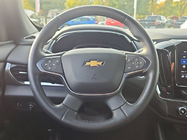 Used 2023 Chevrolet Traverse LT FWD image 15