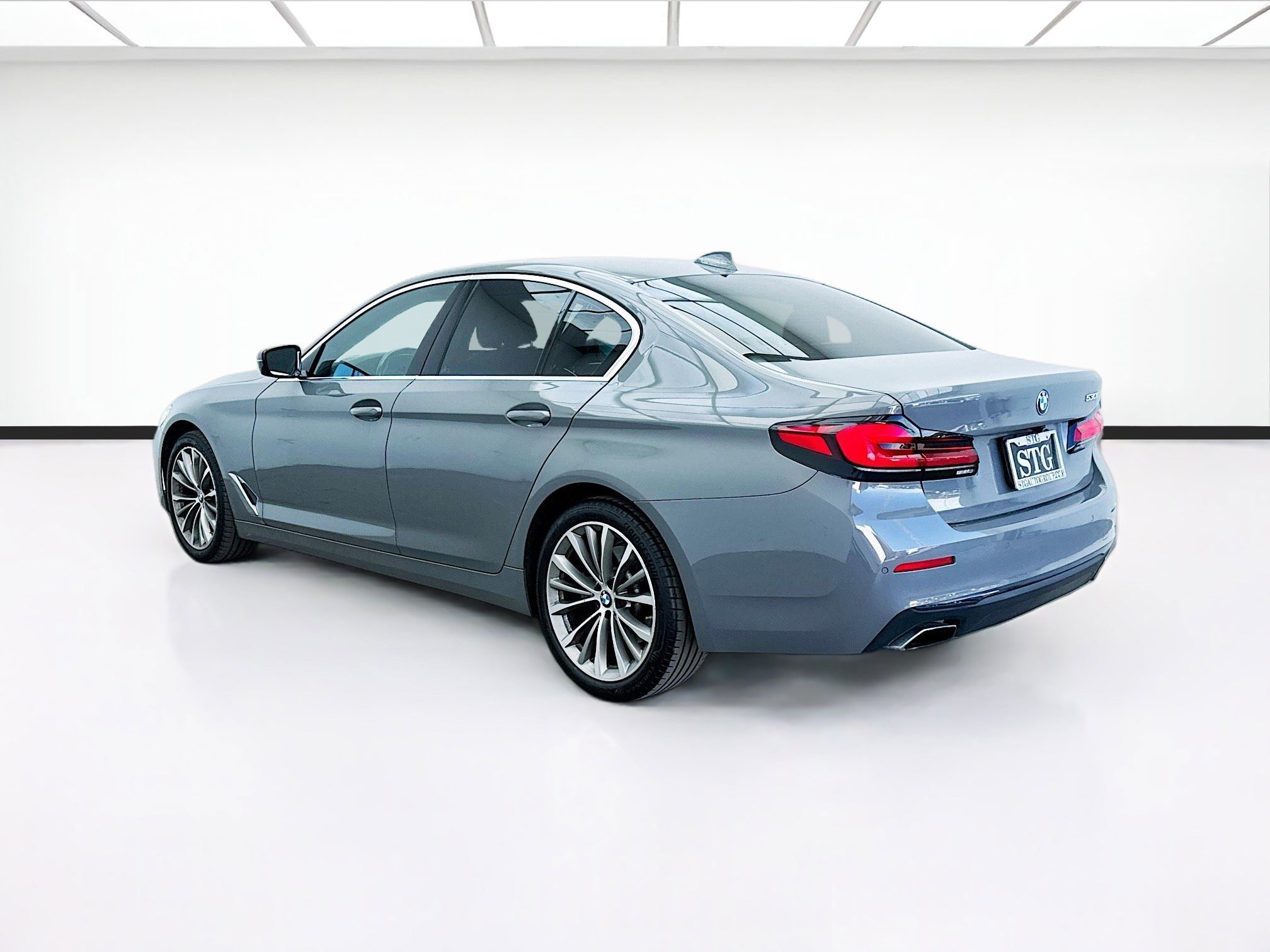 Used 2021 BMW 530i w/ Convenience Package image 6