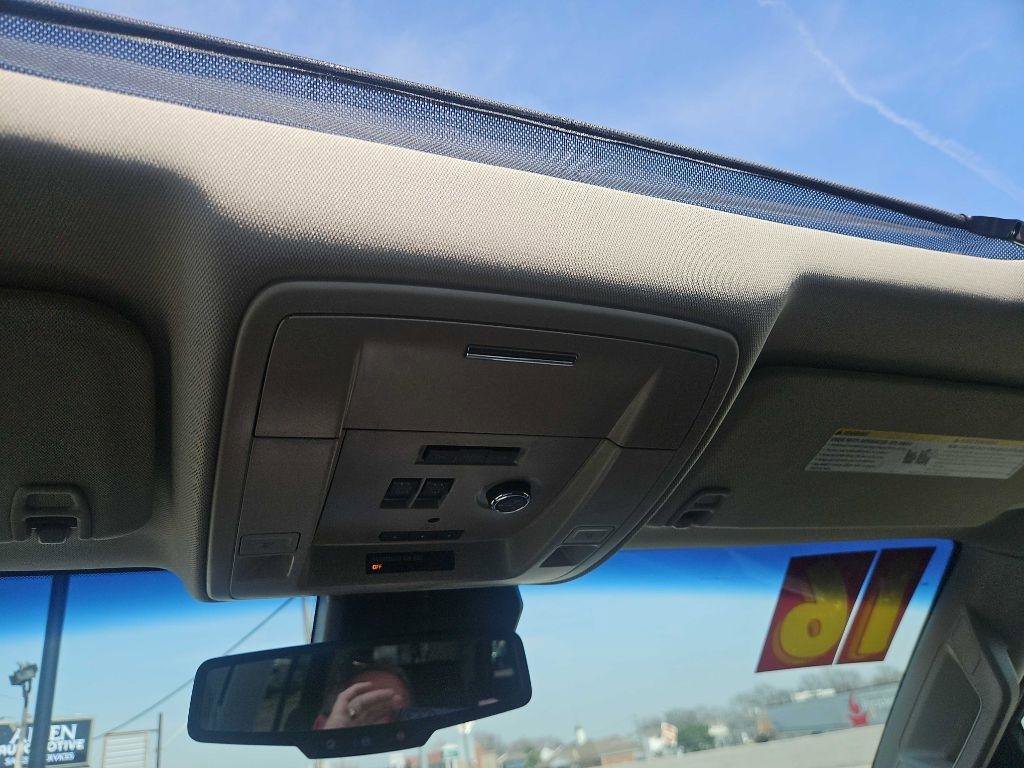 Used 2016 GMC Yukon XL Denali w/ Open Road Package AWD/4WD image 23