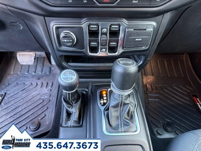 Used 2023 Jeep Wrangler Sahara w/ Cold Weather Group image 24