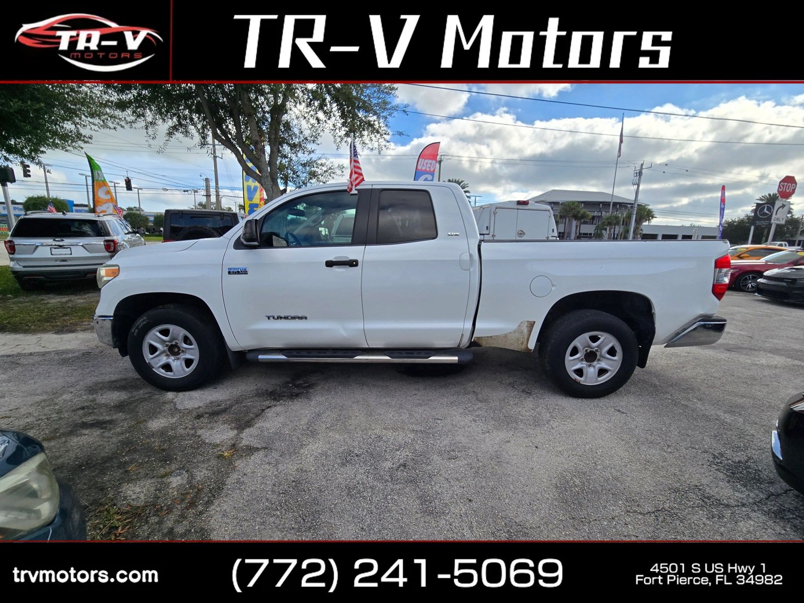Used 2014 Toyota Tundra SR5 w/ SR5 Upgrade Package RWD image 3