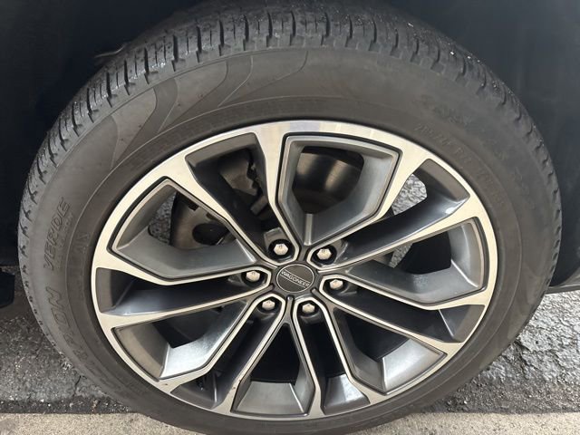 Used 2024 Jeep Grand Wagoneer Series III w/ Rear Seat Video Group 1 image 32