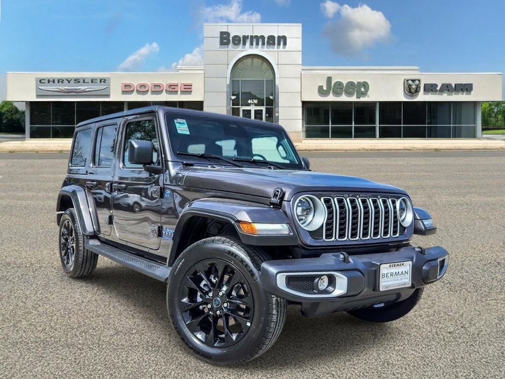 Used 2025 Jeep Wrangler Unlimited Sahara AWD/4WD image 1