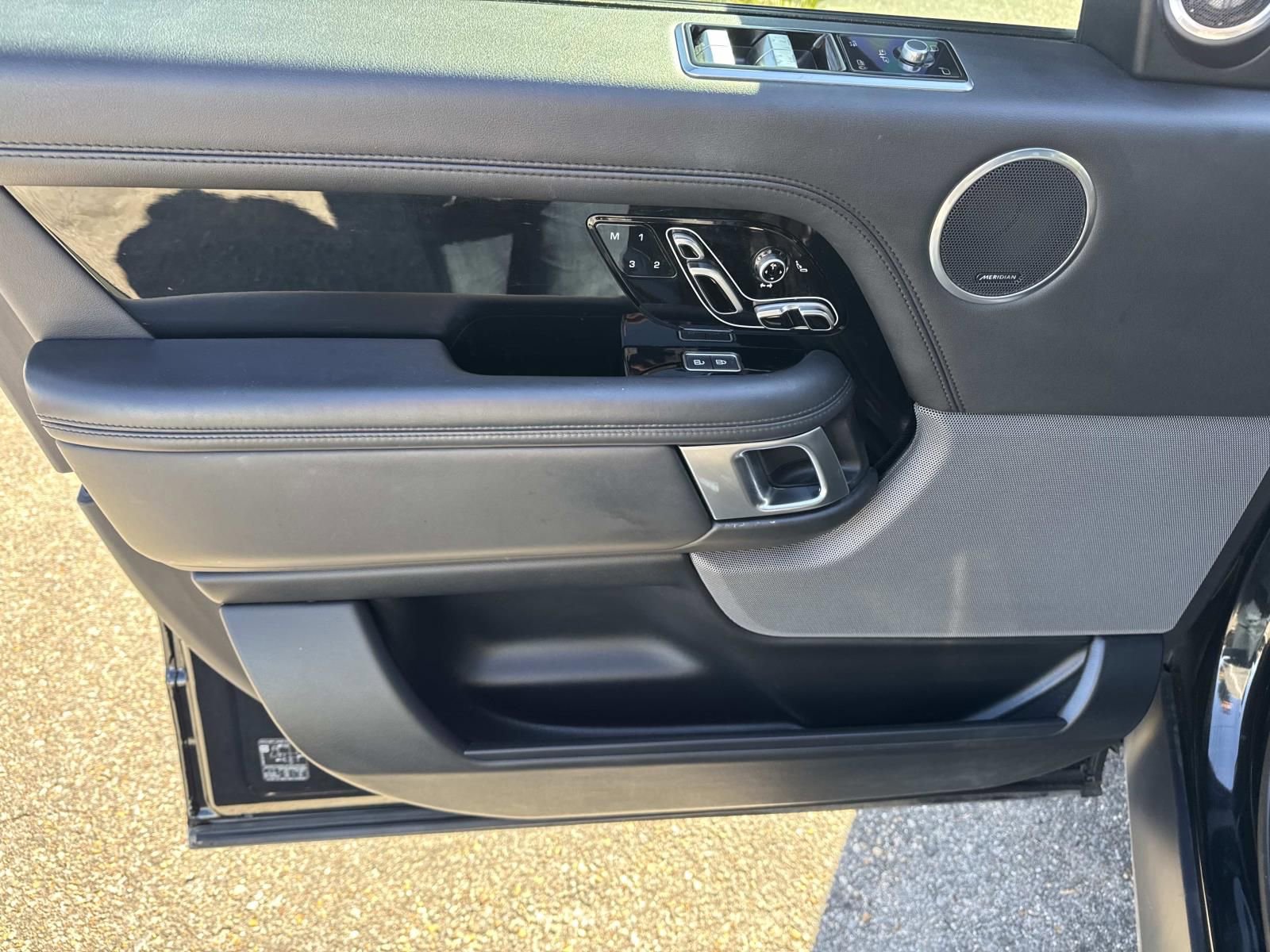 Used 2022 Land Rover Range Rover Westminster Edition image 19