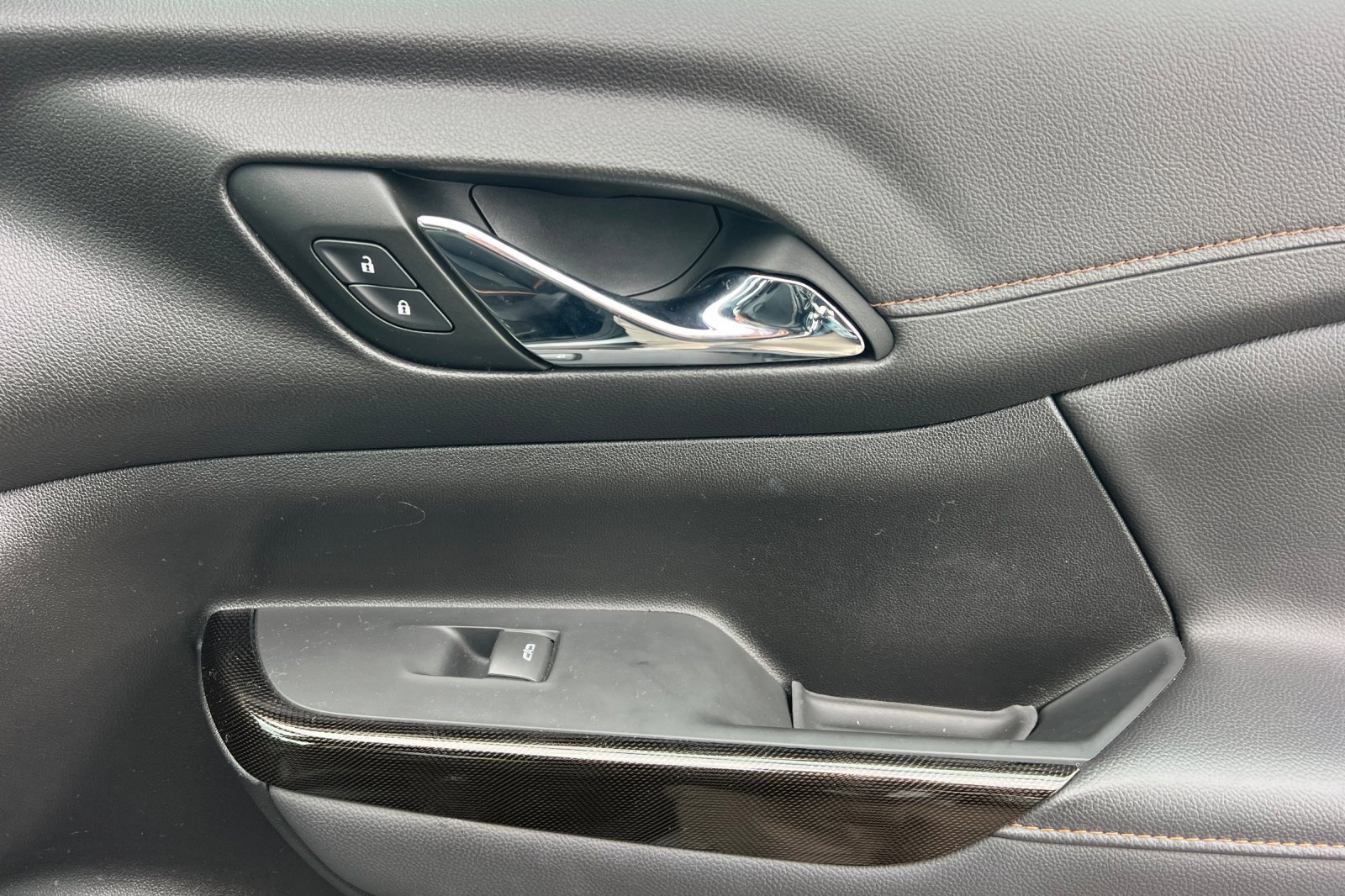 Used 2023 GMC Acadia AT4 w/ Technology Package image 21