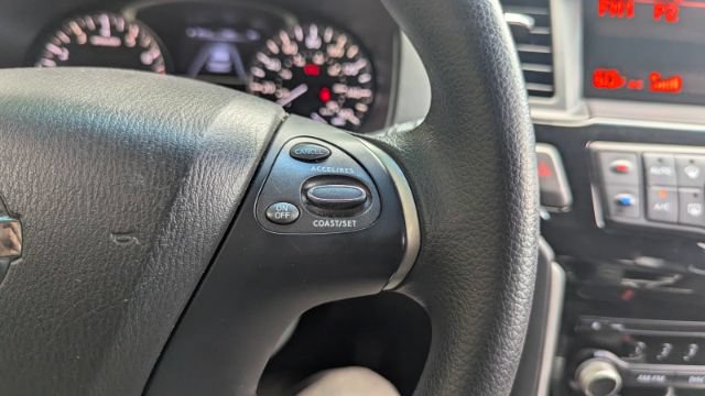 Used 2014 Nissan Pathfinder S AWD/4WD image 27