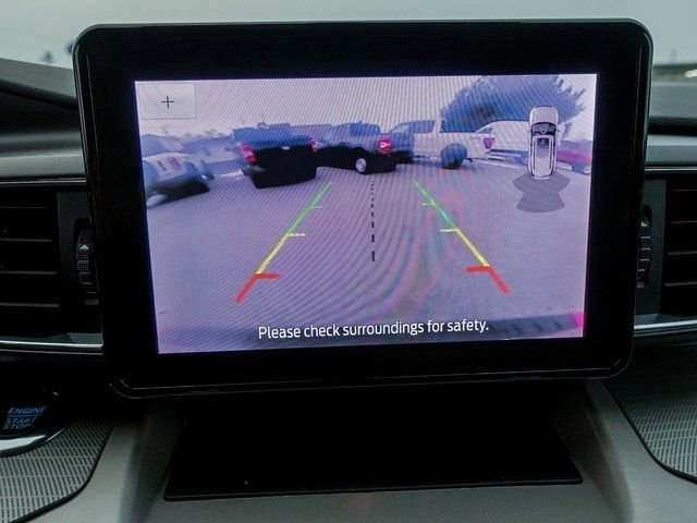 Used 2023 Ford Explorer XLT w/ Equipment Group 202A image 31