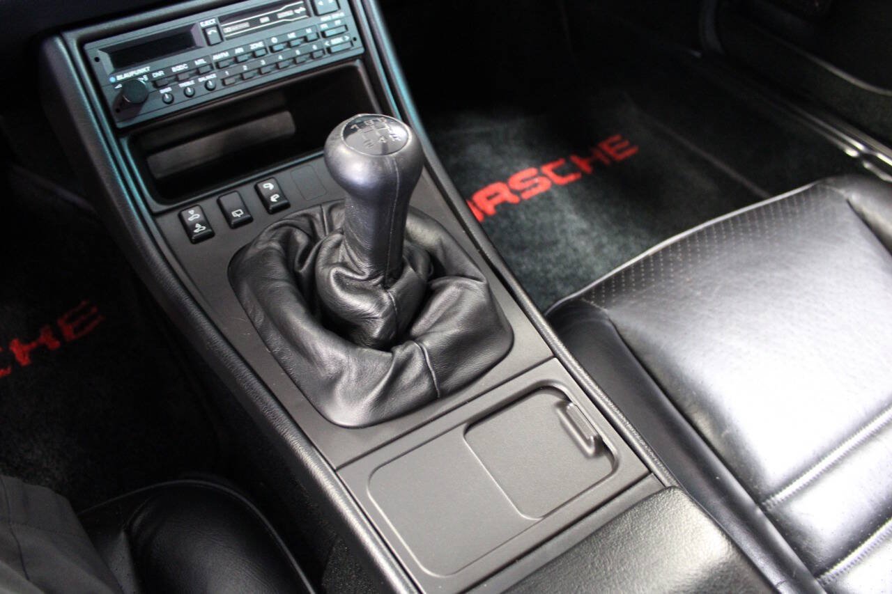Used 1987 Porsche 944 Turbo RWD image 34
