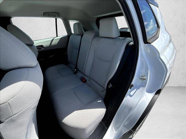 Used 2023 Toyota Corolla Cross L image 28