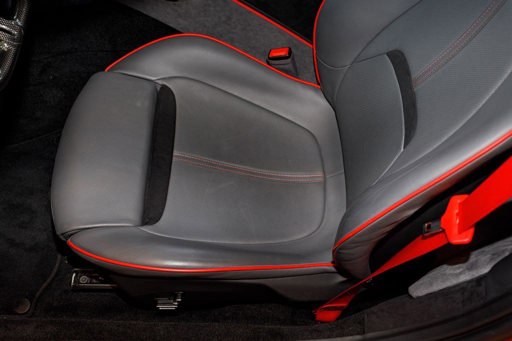 Used 2022 Ferrari Roma RWD image 26
