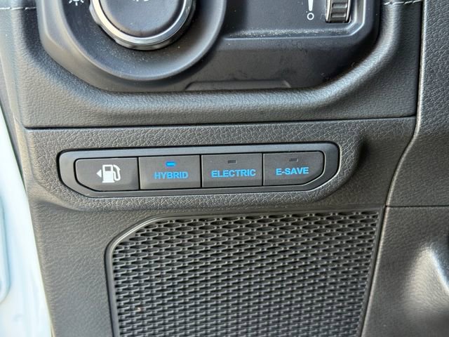 Used 2024 Jeep Wrangler Unlimited Sahara AWD/4WD image 15