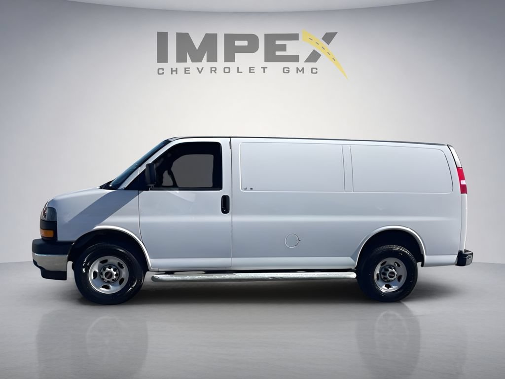 Used 2023 GMC Savana 2500 Extended w/ Driver Convenience Package RWD image 2