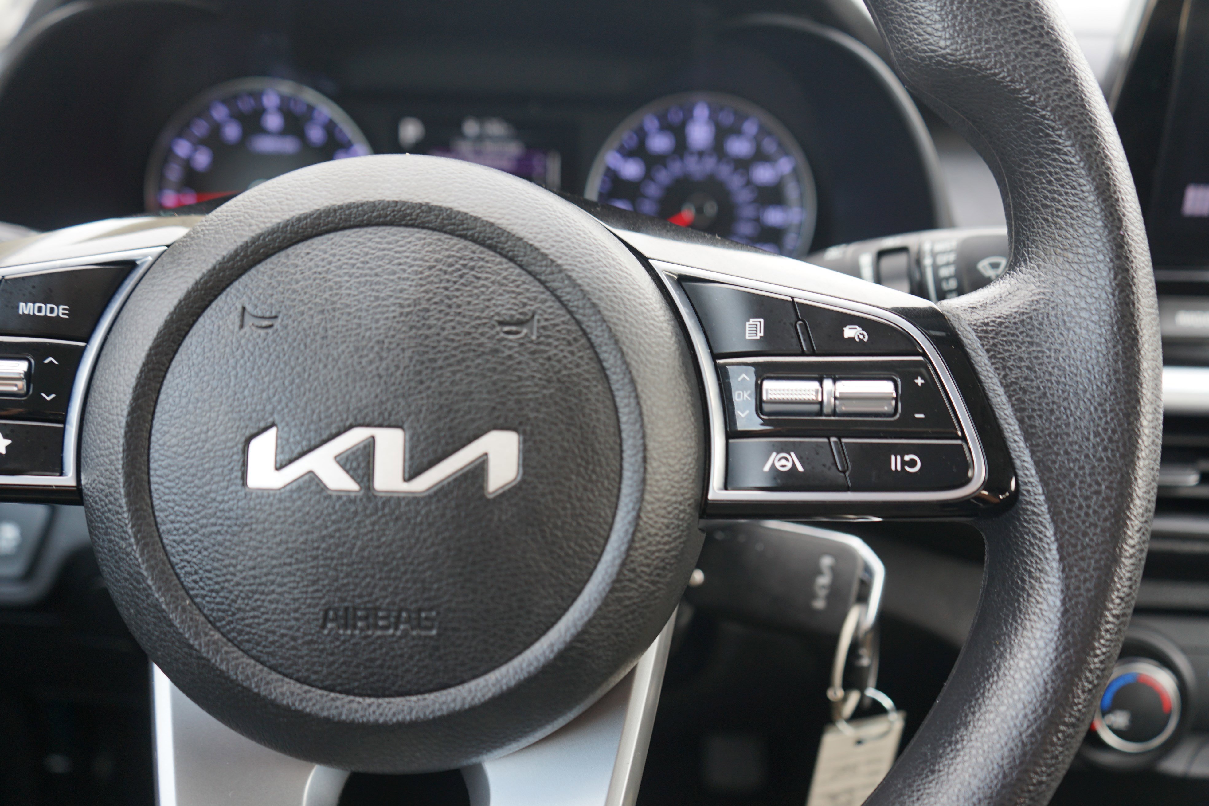 Used 2023 Kia Forte LXS FWD image 13