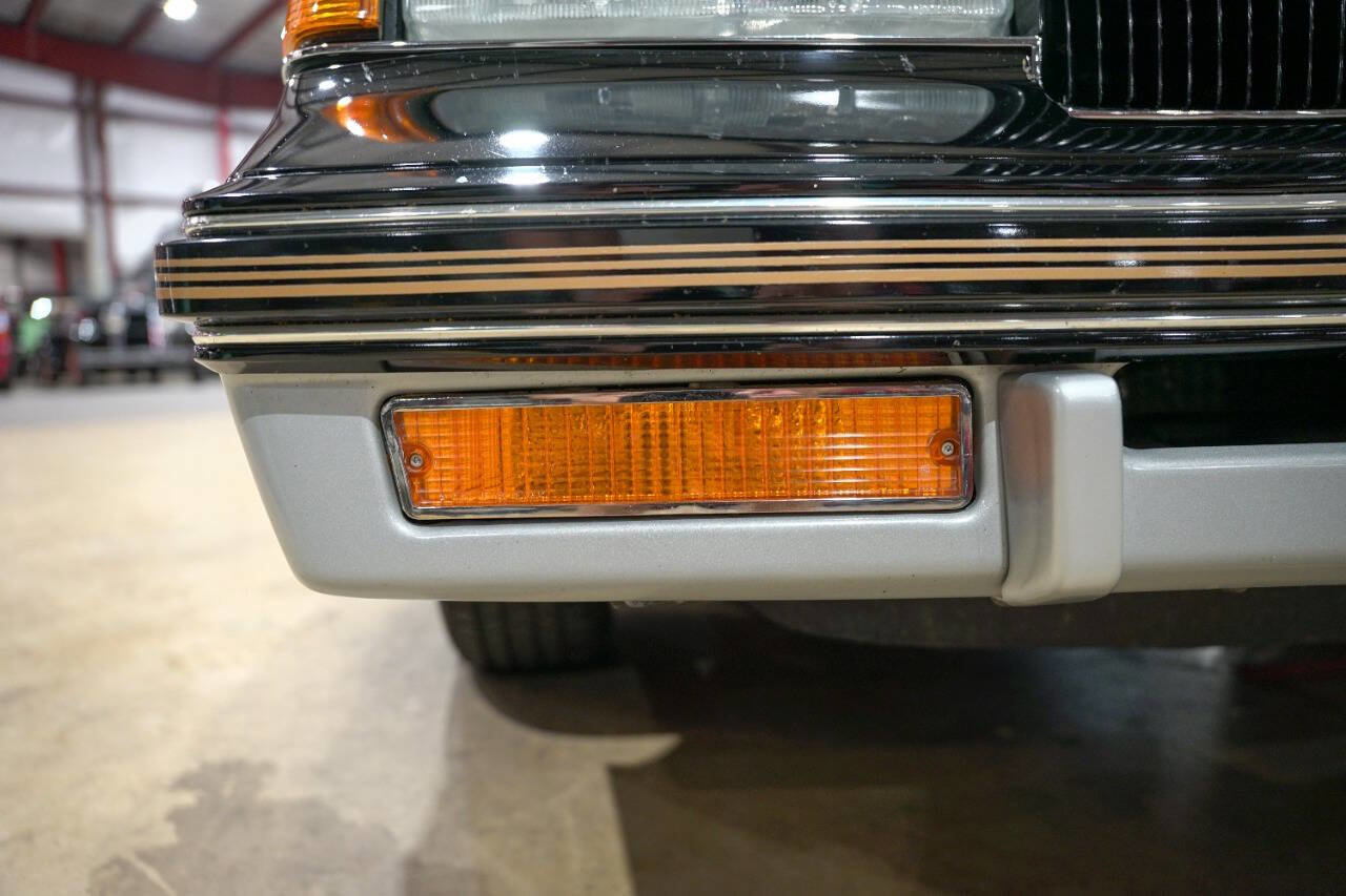 Used 1987 Oldsmobile Cutlass Supreme Salon image 34