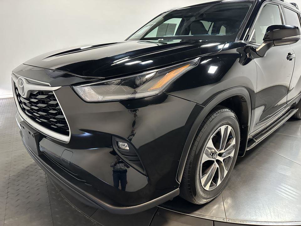 Certified 2022 Toyota Highlander XLE image 7