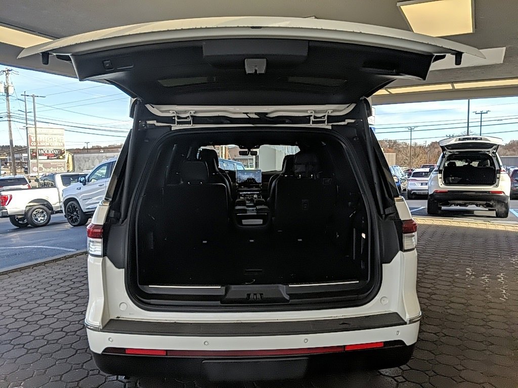 Certified 2023 Lincoln Navigator Reserve image 7