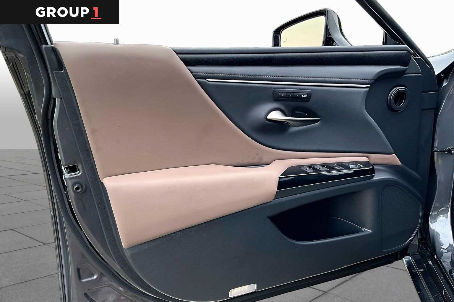 Used 2024 Lexus ES 350 w/ Premium Package FWD image 19