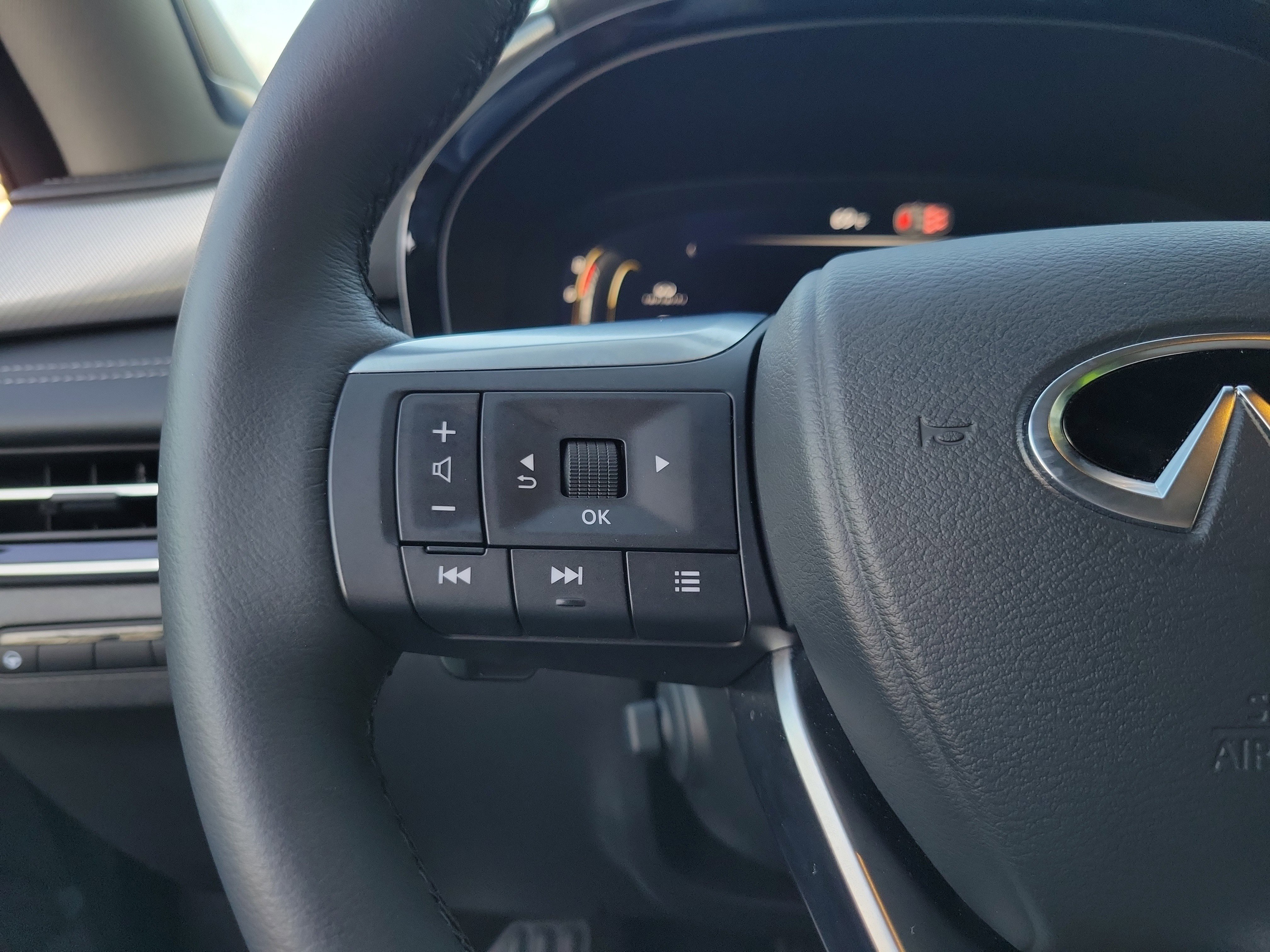 Certified 2026 INFINITI QX60 Luxe w/ Cargo Package image 29