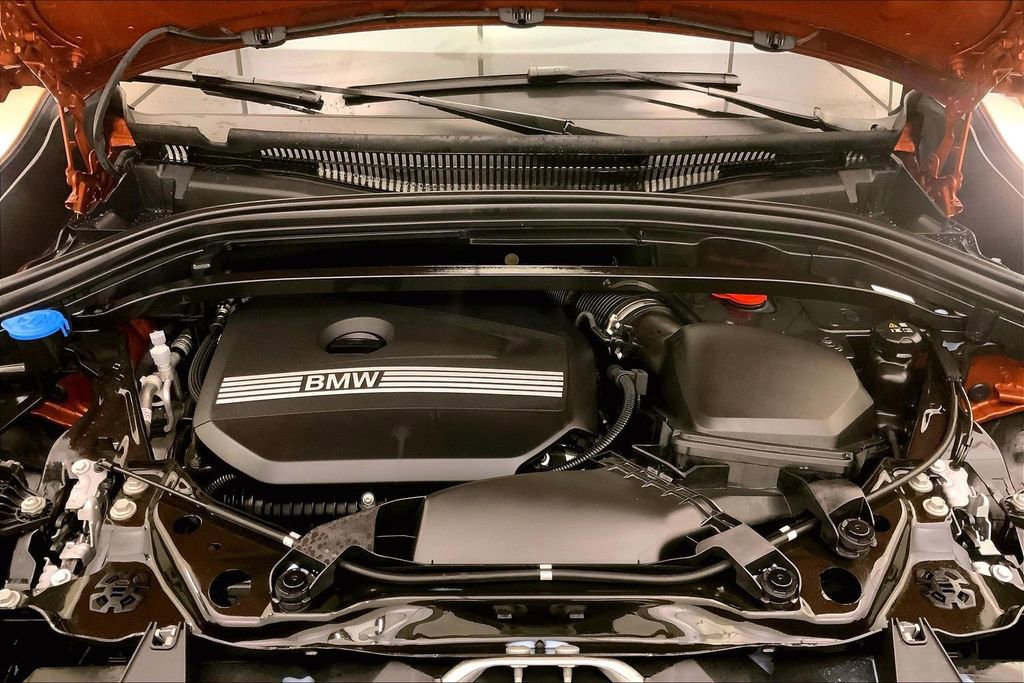 Certified 2025 BMW X1 xDrive28i AWD/4WD image 9
