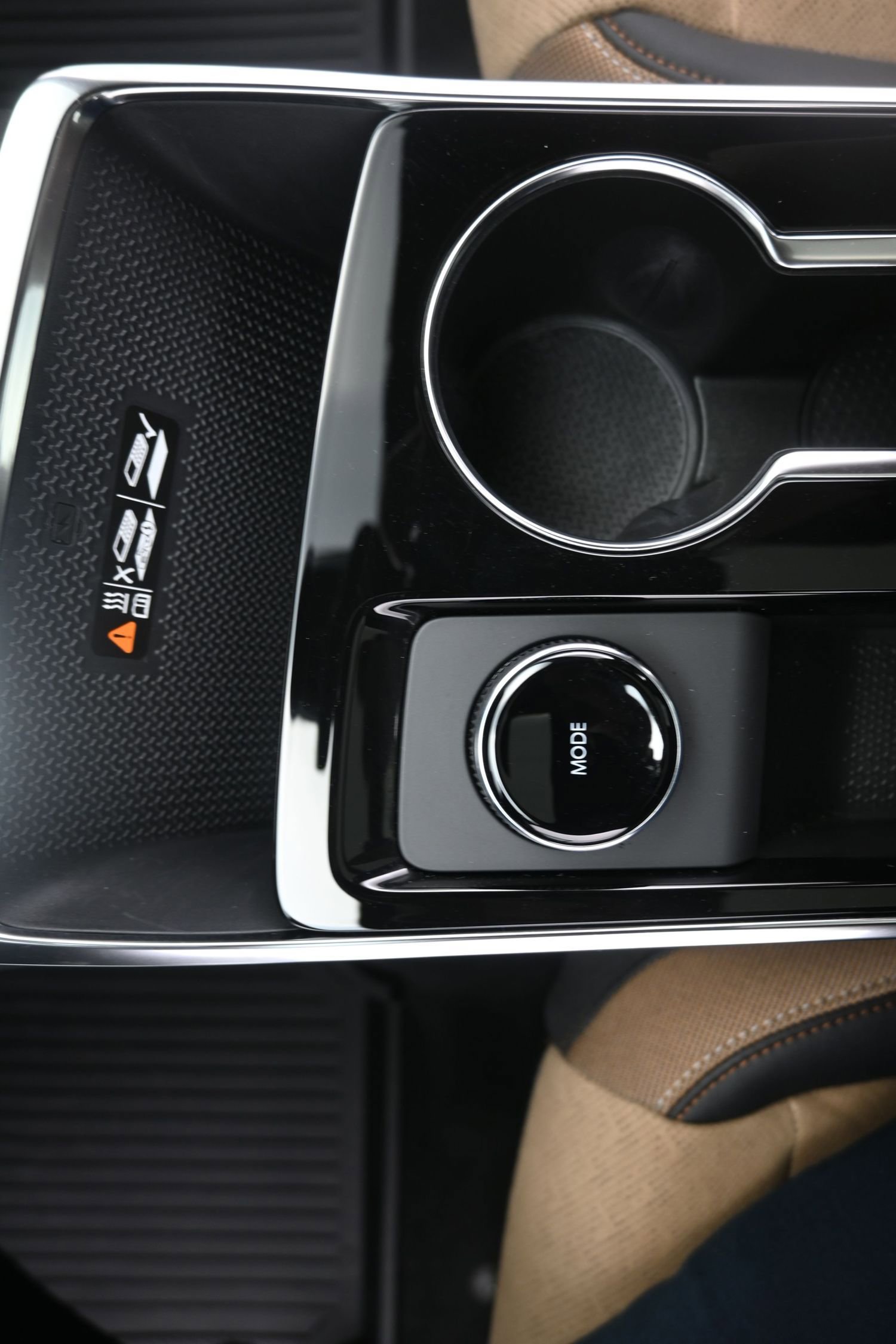 Used 2026 Chevrolet Equinox ACTIV w/ LPO, Floor Liner Package image 21