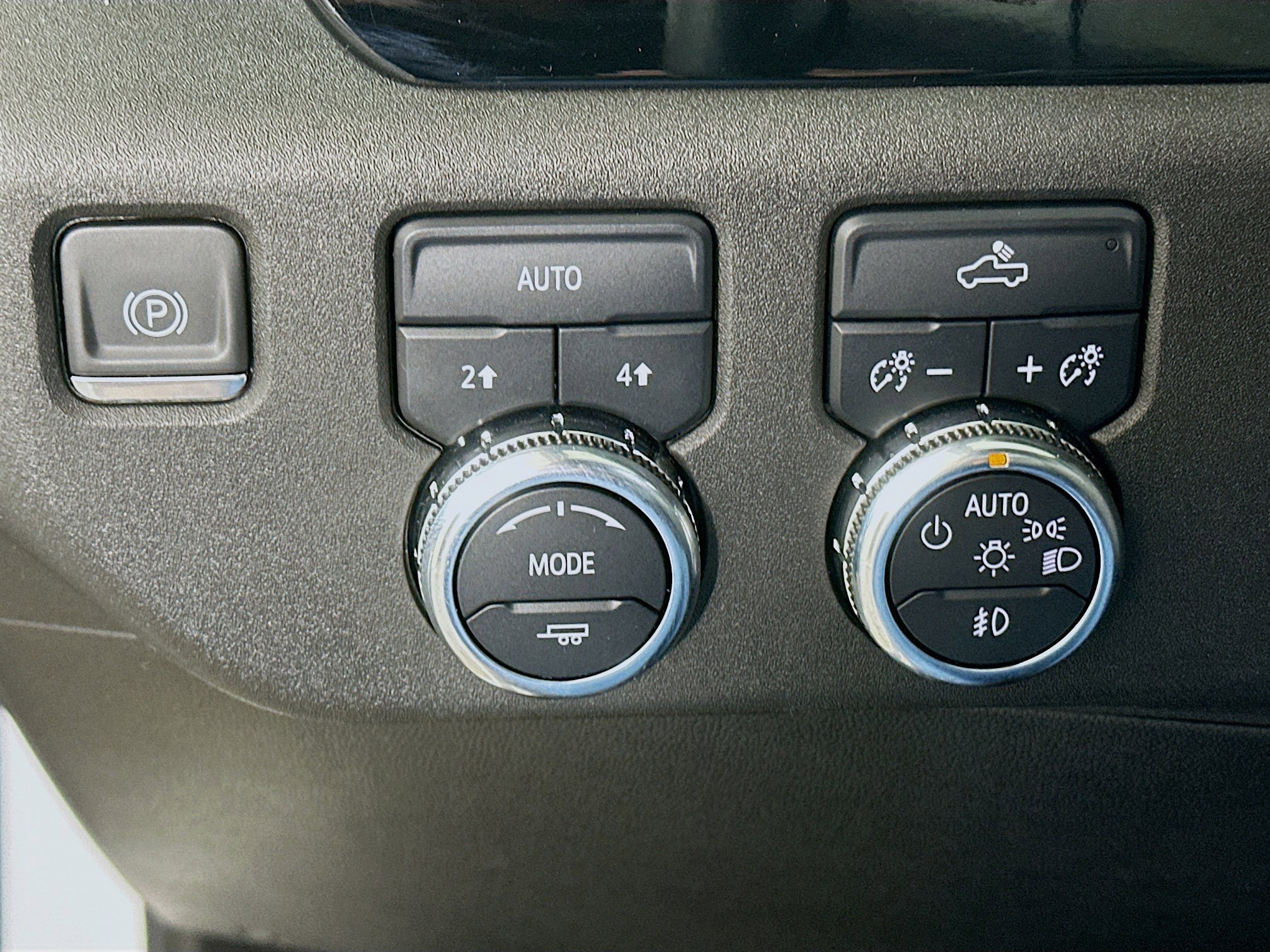 Used 2024 GMC Sierra 1500 Elevation image 16