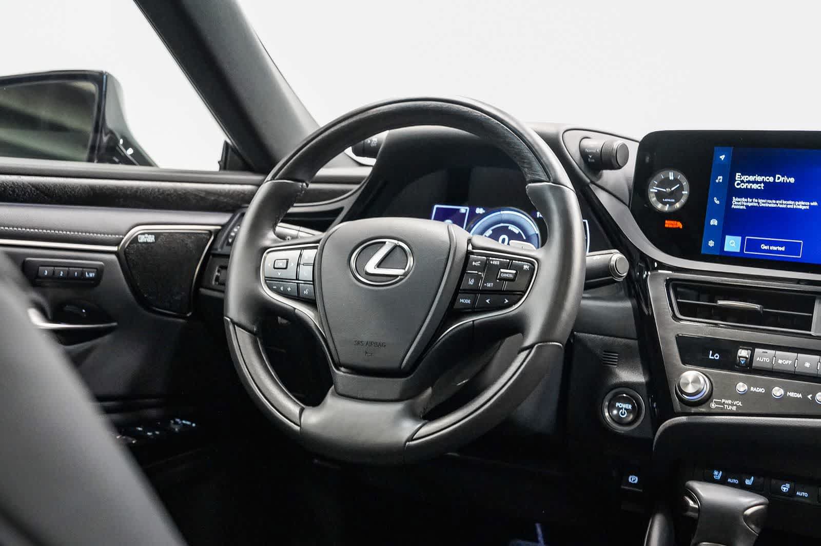 Used 2025 Lexus ES 300h w/ Accessory Package (Z2) FWD image 15