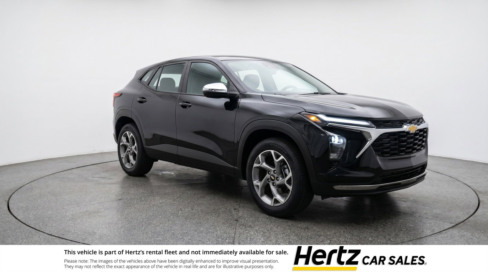 Used 2025 Chevrolet Trax LT FWD image 1