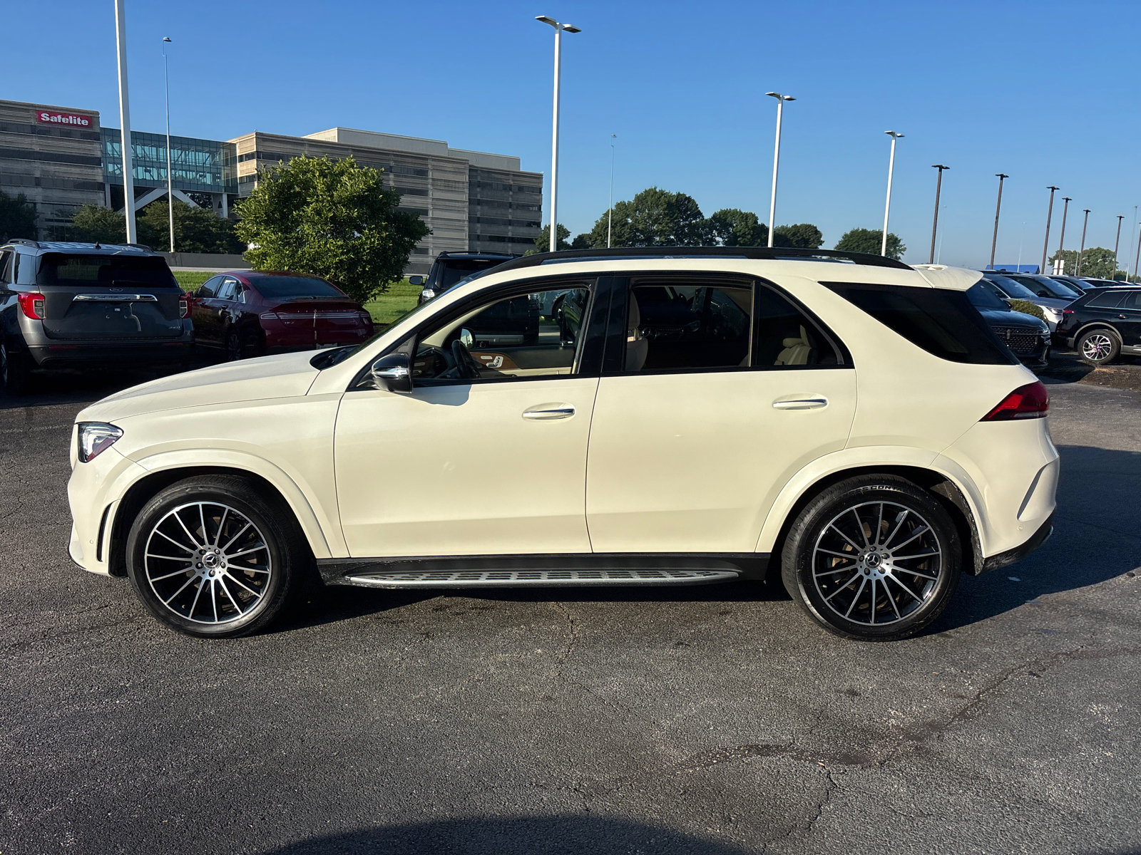 Used 2023 Mercedes-Benz GLE 450 4MATIC image 4