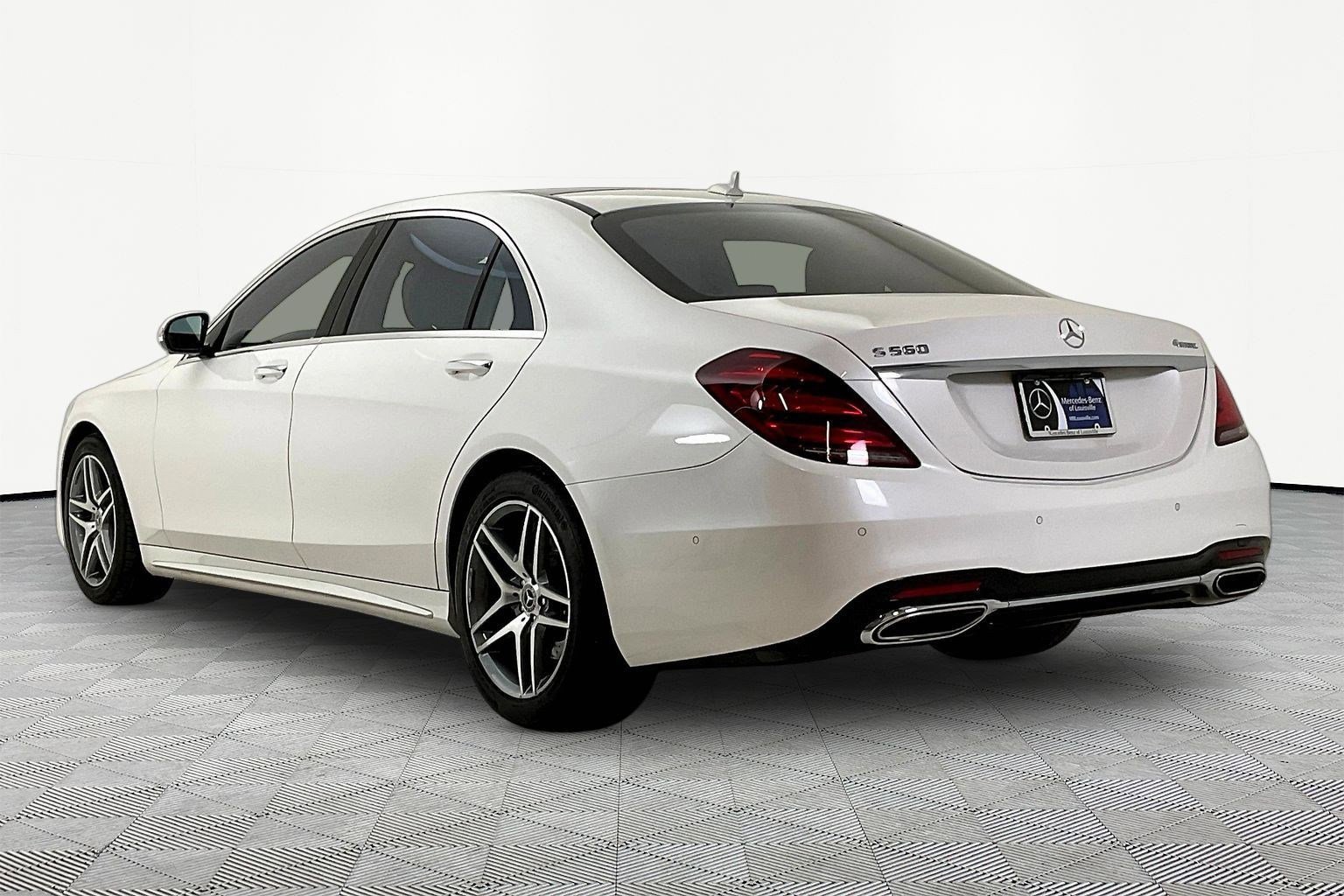 Used 2019 Mercedes-Benz S 560 4MATIC Sedan image 4