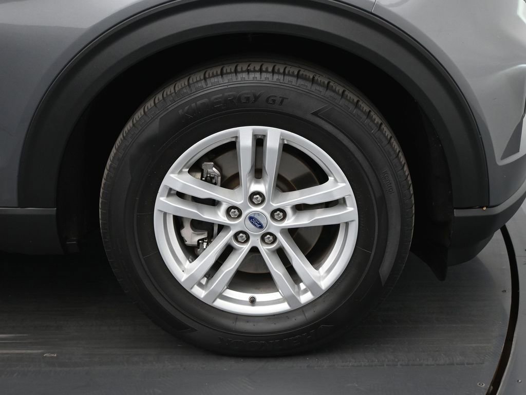 Used 2023 Ford Explorer XLT image 25