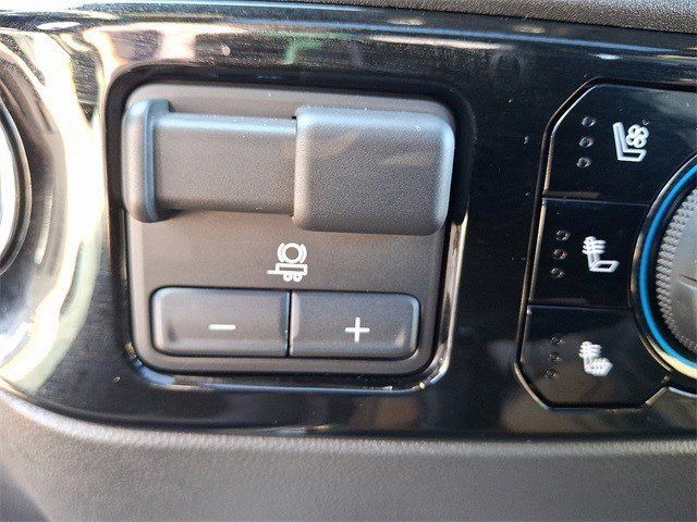 Certified 2025 Chevrolet Silverado 1500 ZR2 w/ Technology Package image 26