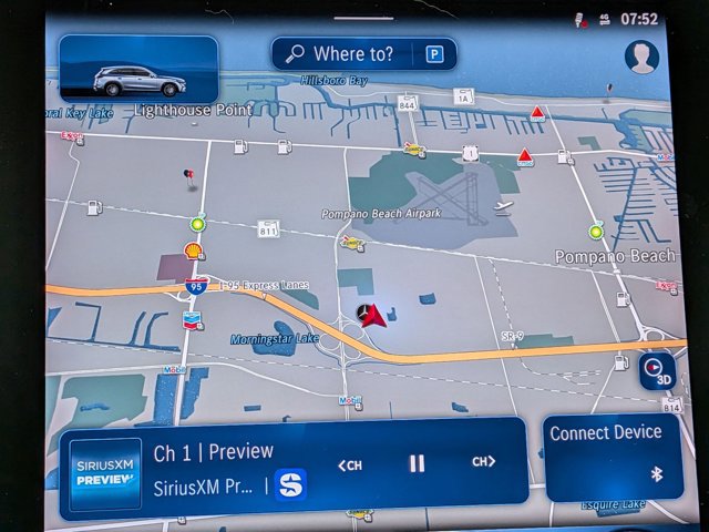 Used 2025 Mercedes-Benz GLC 300 4MATIC image 14