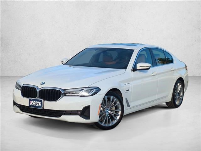 Used 2023 BMW 530e w/ Premium Package image 1