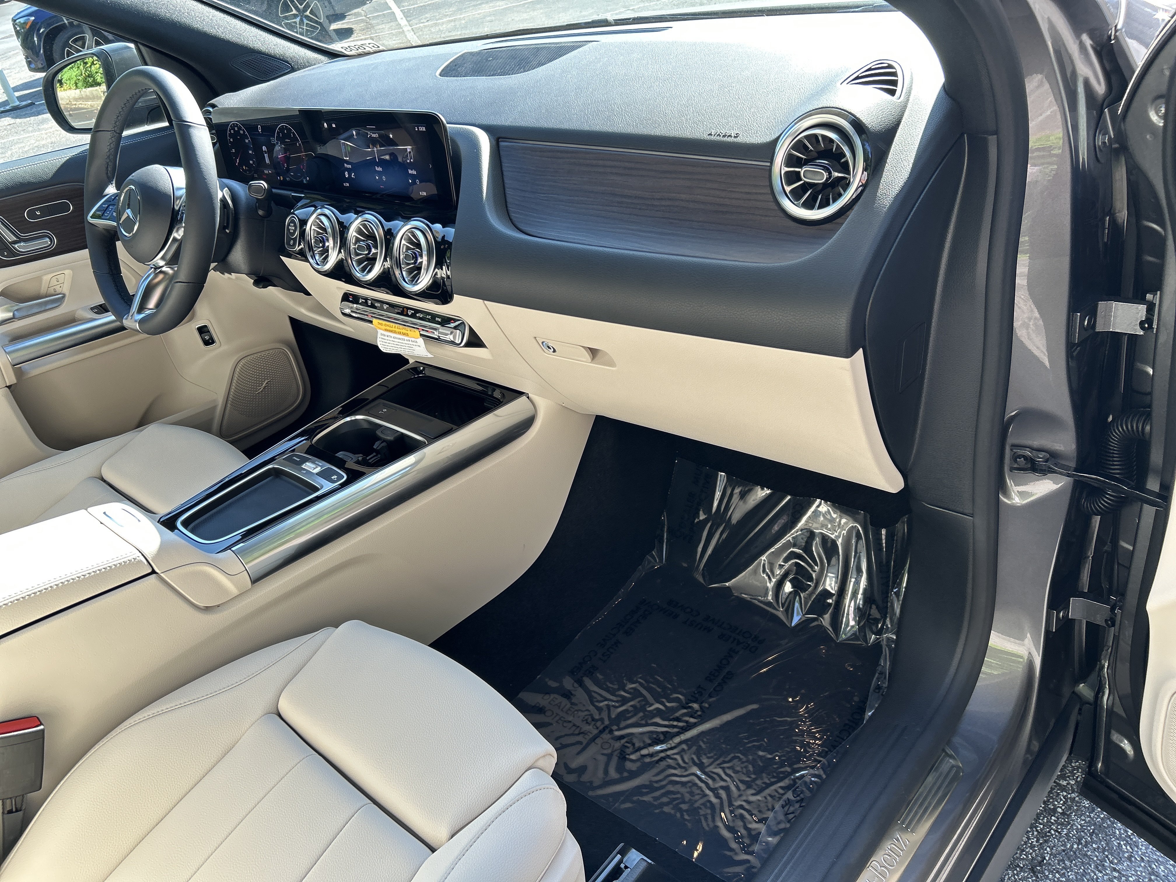 New 2026 Mercedes-Benz GLA 250 image 41