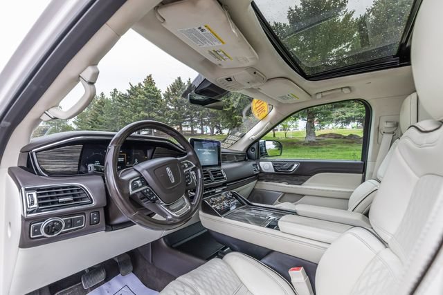 Used 2019 Lincoln Navigator Black Label AWD/4WD image 12