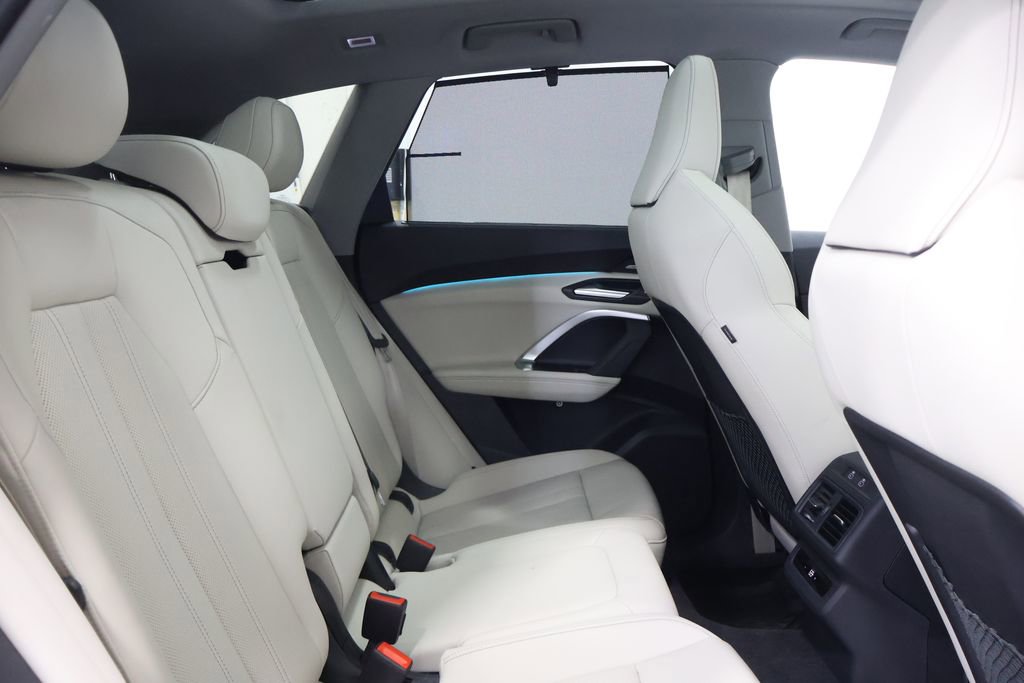 Used 2025 Audi Q5 2.0T Premium Plus w/ Premium Plus image 24