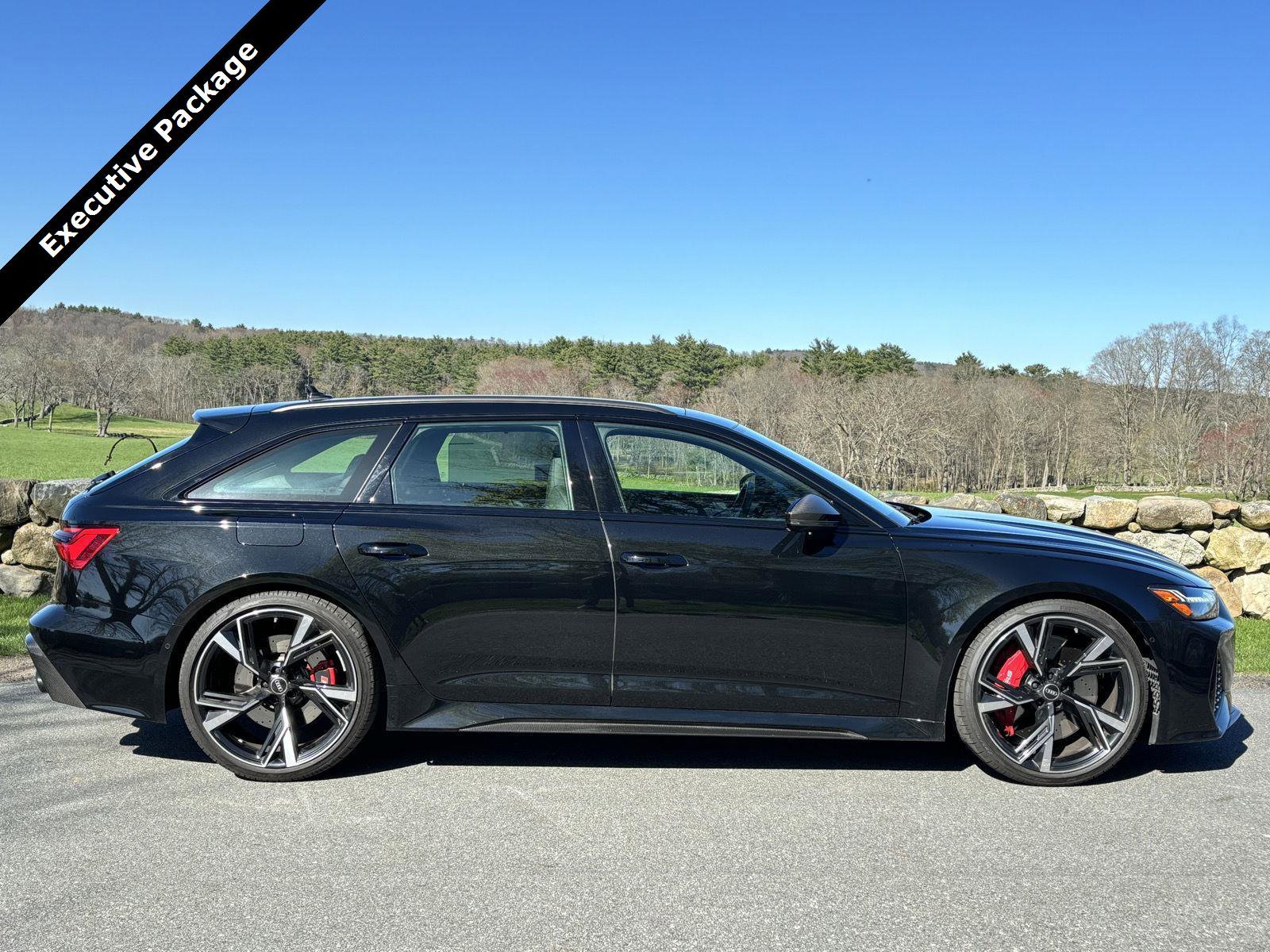 Used 2023 Audi RS 6 AWD/4WD image 2
