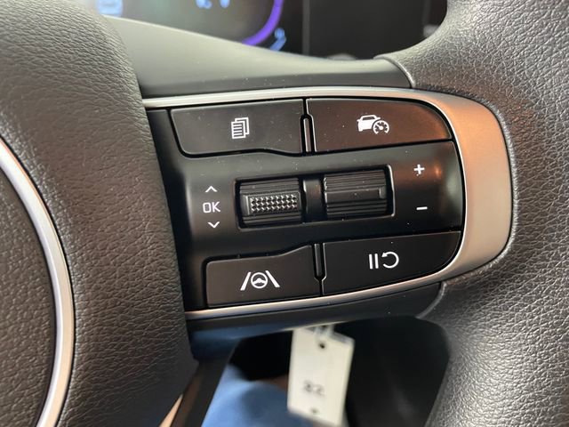 Certified 2025 Kia Sportage LX image 12