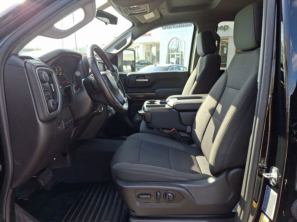 Used 2022 Chevrolet Silverado 2500 LT w/ Convenience Package image 13